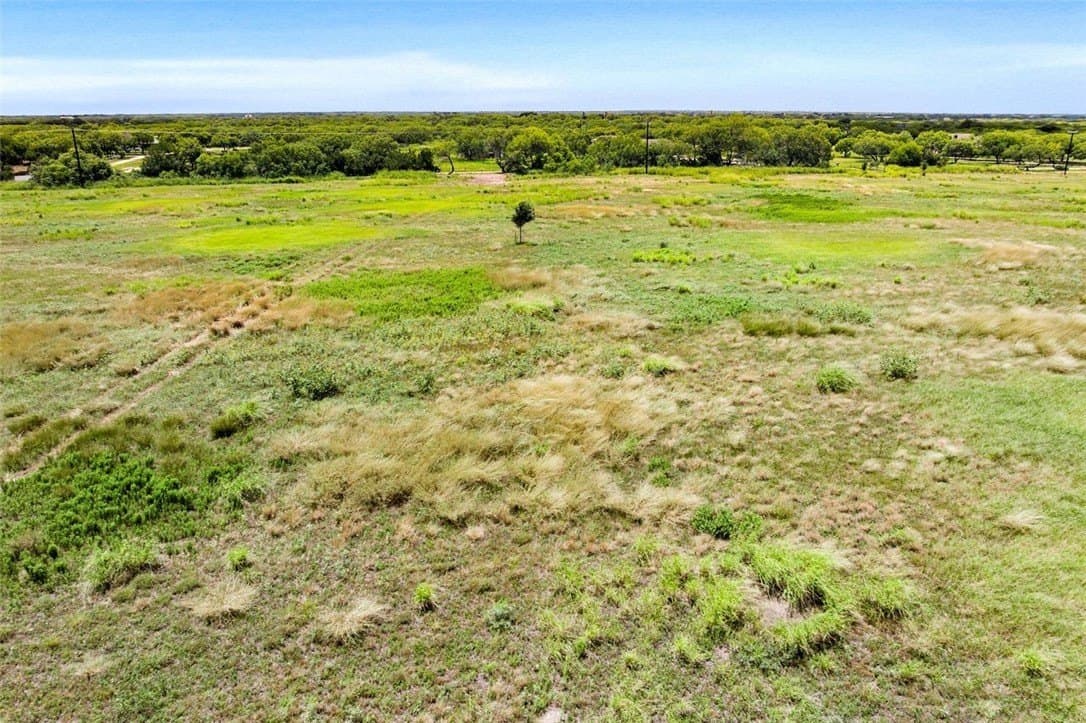 10 acres in Kleberg County - photo 9