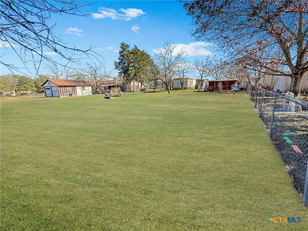 0.25 acres in Fayette County - photo 4