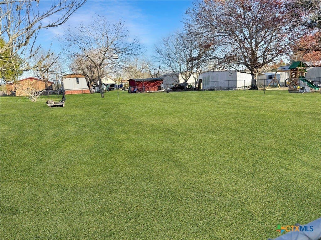 0.25 acres in Fayette County - photo 3