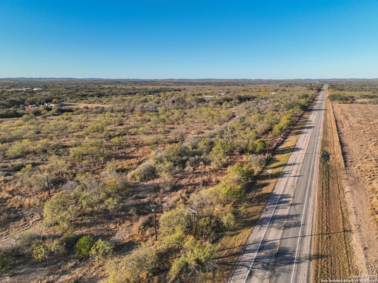 17.62 acres in Uvalde County - photo 4