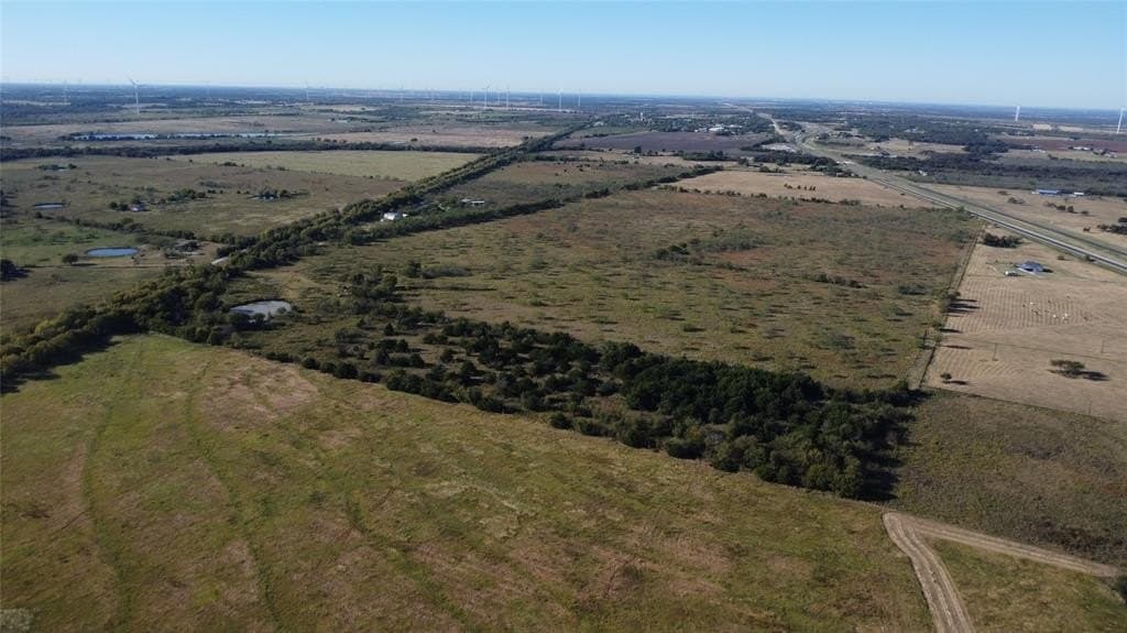 111.96 acres in Hill County - photo 17