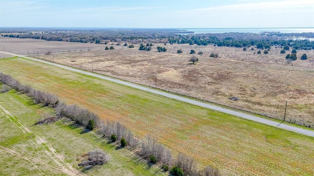 1.11 acres in Navarro County - photo 15