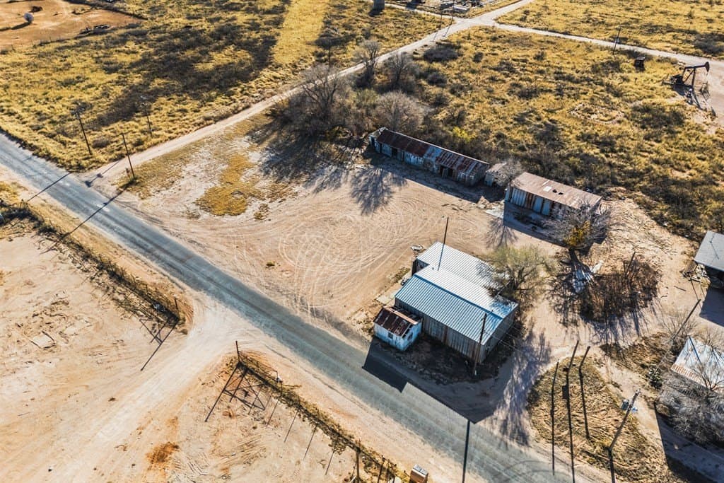1 acres in Andrews County - photo 6