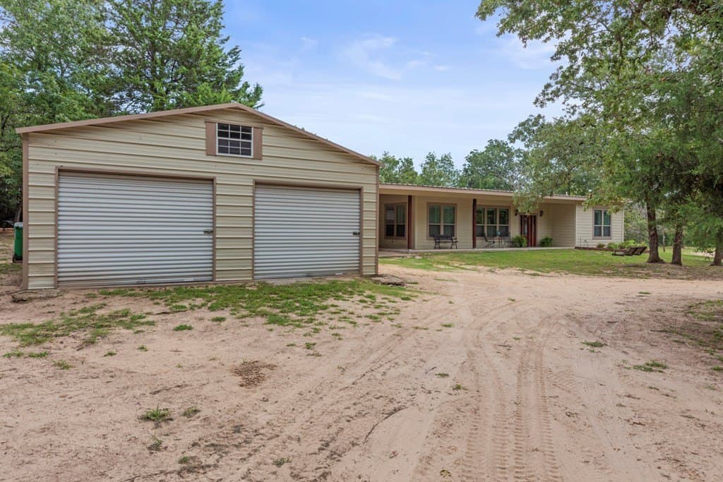 18.95 acres in Henderson County - photo 36
