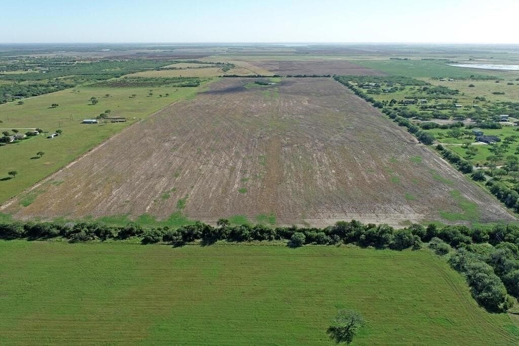 10 acres in Kleberg County - photo 8