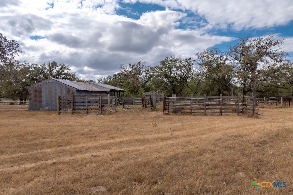238.5 acres in Gonzales County - photo 7