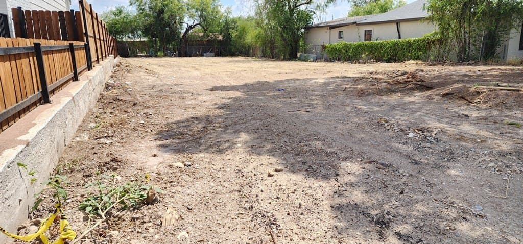 0.17 acres in Maverick County - photo 4