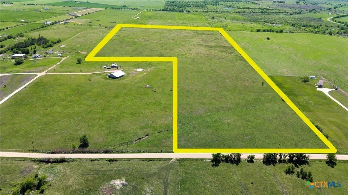 35.28 acres in Milam County - photo 2