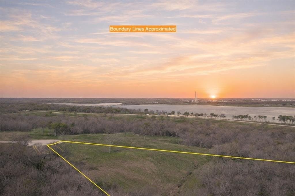 3.04 acres in Navarro County - photo 3