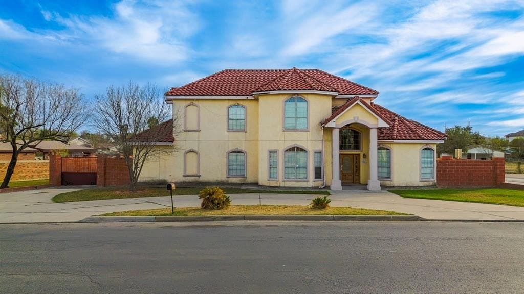 2201 Zacatecas Dr.