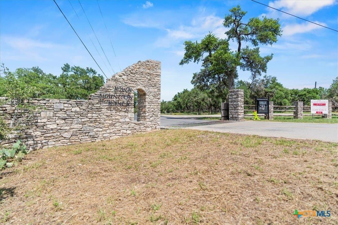 5.07 acres in Hays County - photo 11