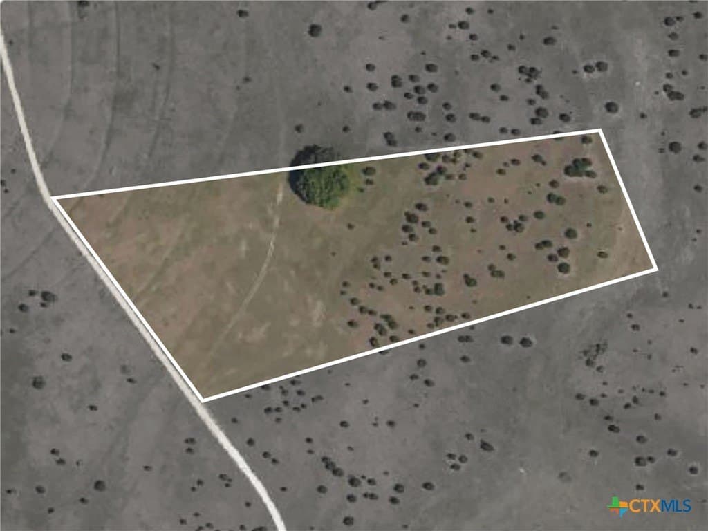 10.01 acres in Lampasas County - photo 2