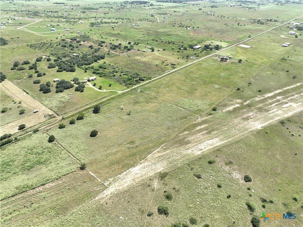 20 acres in Victoria County - photo 14