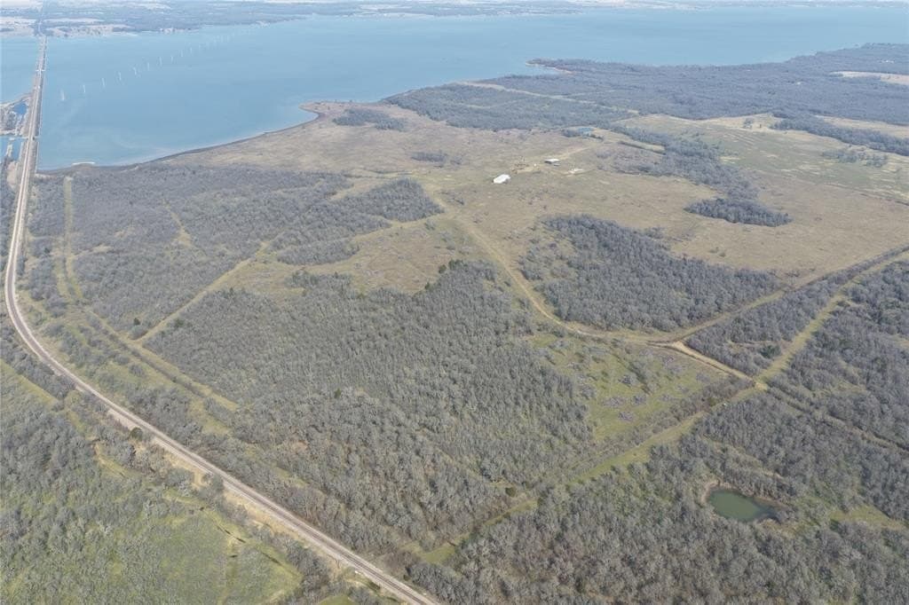 387.59 acres in Navarro County - photo 5