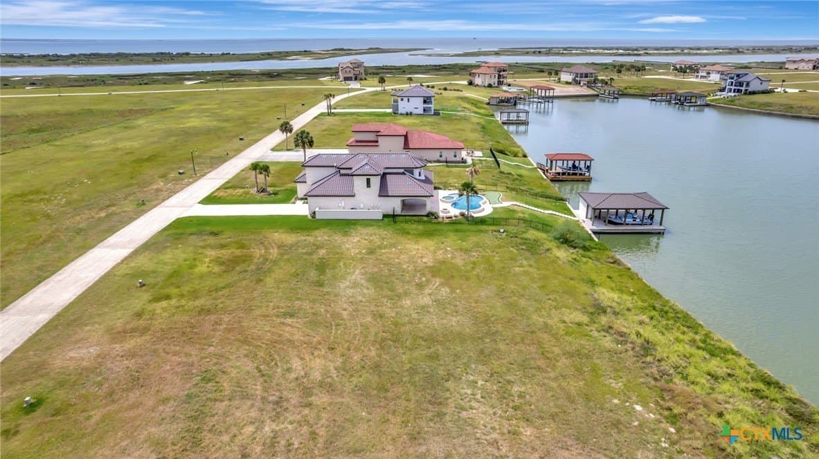0.25 acres in Calhoun County - photo 4