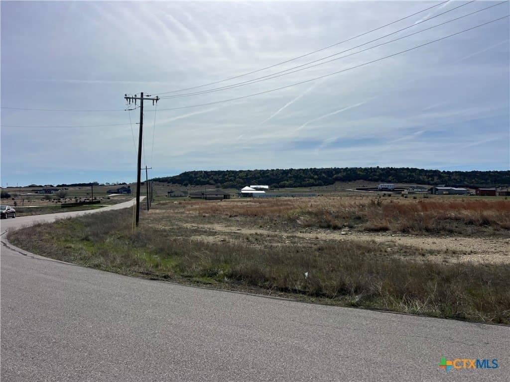 2.43 acres in Coryell County - photo 2