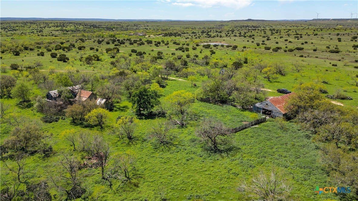 686.04 acres in Lampasas County - photo 5