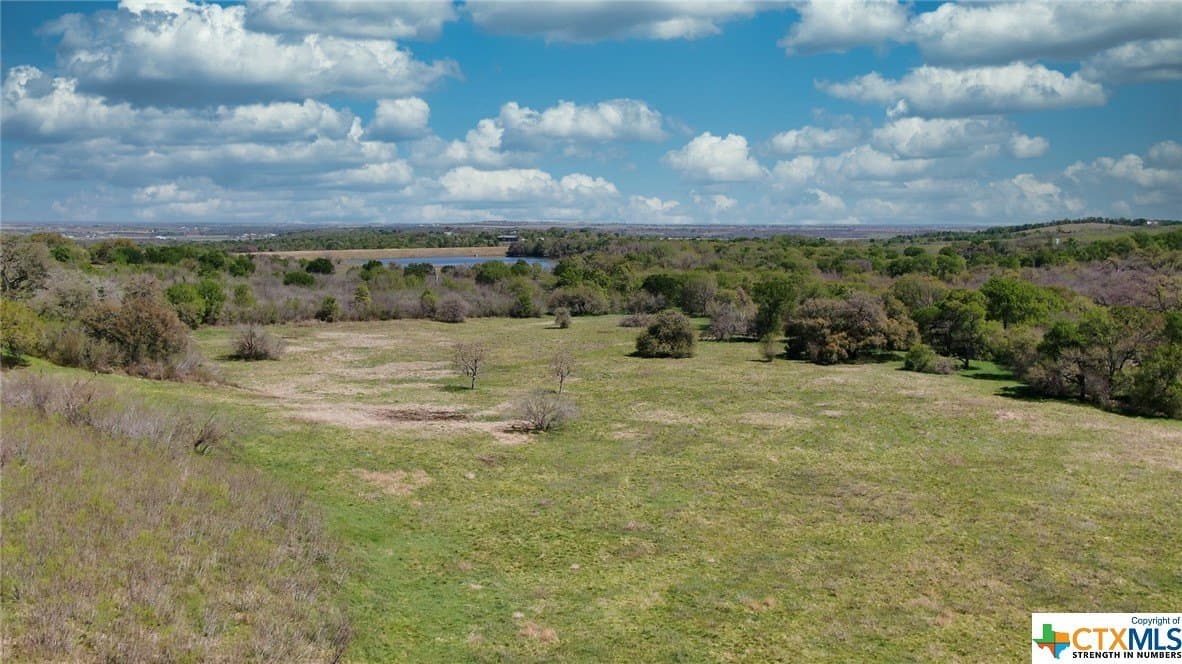341.85 acres in Guadalupe County - photo 18