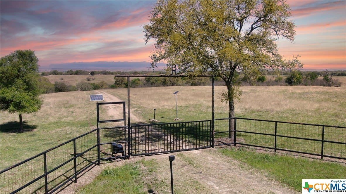 341.85 acres in Guadalupe County - photo 3