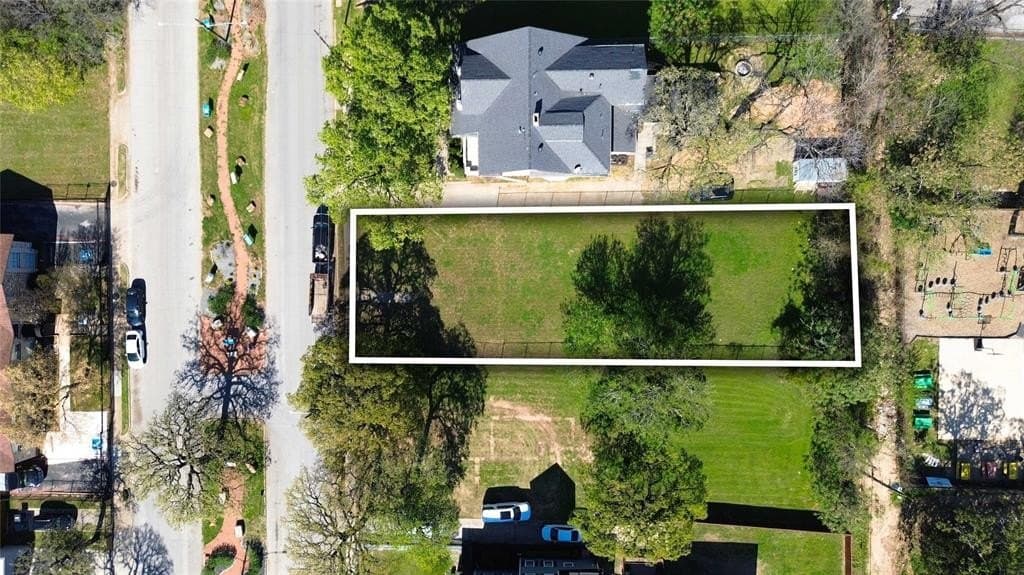 0.25 acres in Dallas County - photo 5