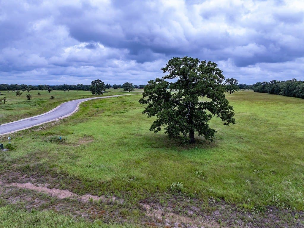 4.58 acres in Fayette County - photo 4