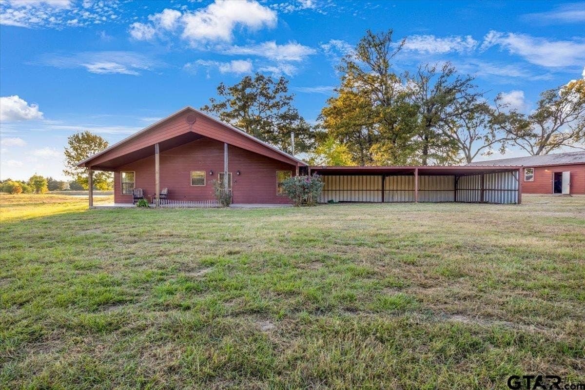 1809 County Road 4200