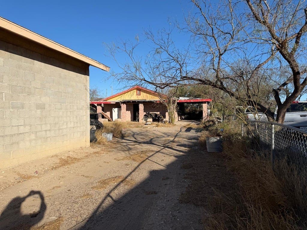 11,200 acres in Maverick County - photo 2