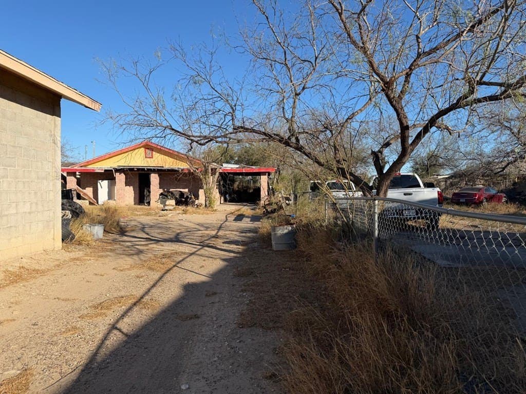 11,200 acres in Maverick County - photo 5