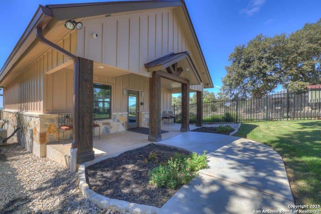 1.17 acres in Comal County - photo 14