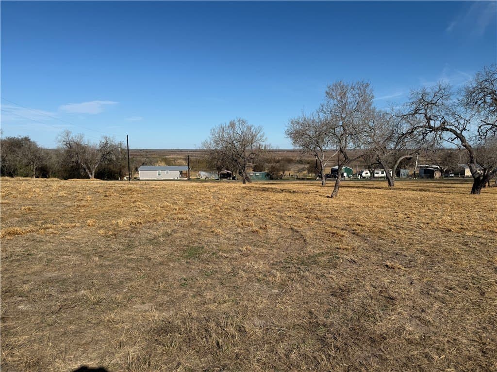 1.3 acres in Live Oak County - photo 5