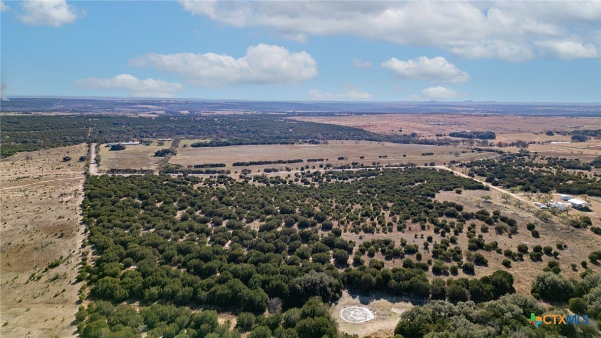 20 acres in Lampasas County - photo 4