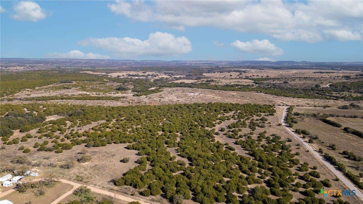 20 acres in Lampasas County - photo 3