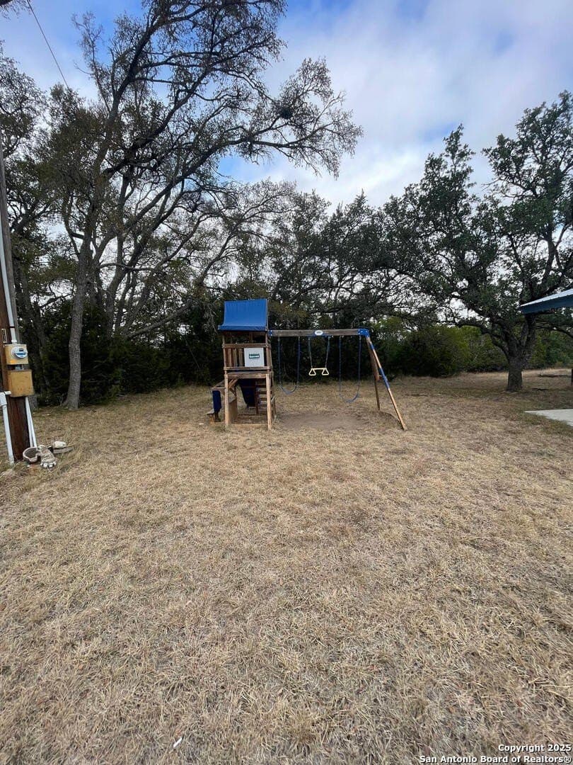 0.11 acres in Comal County - photo 9
