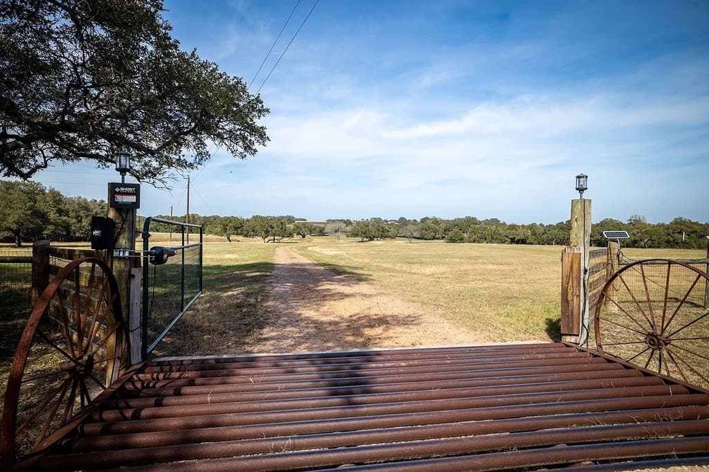 25 acres in Fayette County - photo 9