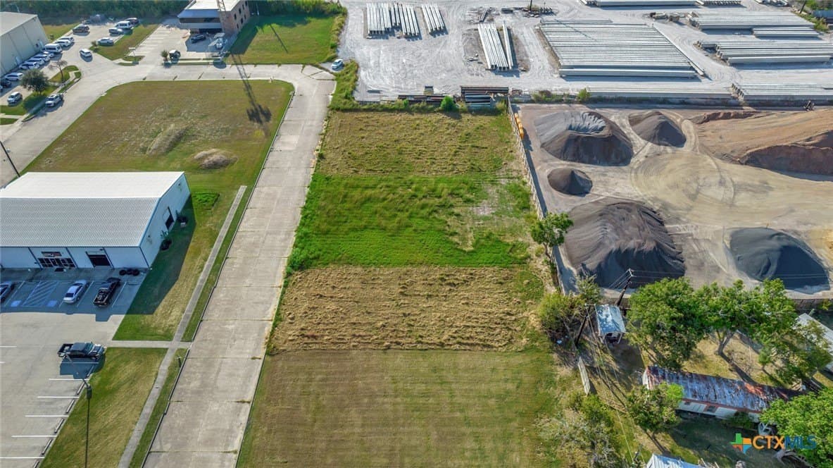 0.27 acres in Victoria County - photo 3