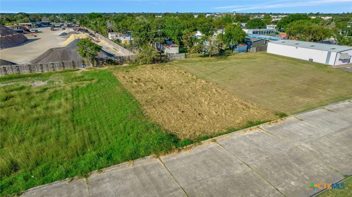 0.27 acres in Victoria County - photo 5