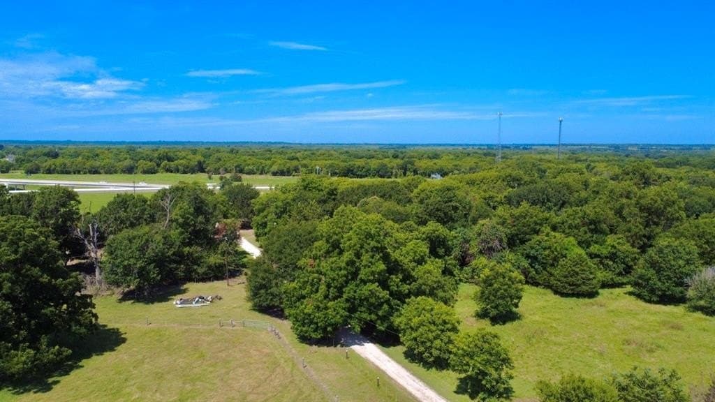 18.95 acres in Navarro County - photo 18