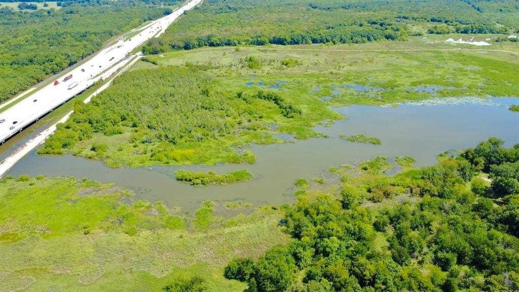 18.95 acres in Navarro County - photo 13
