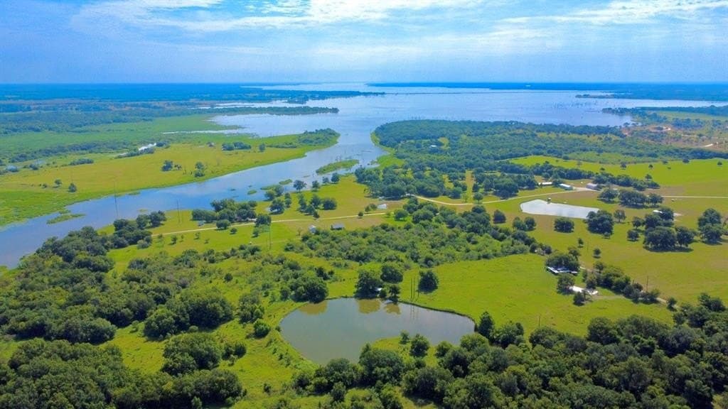 18.95 acres in Navarro County - photo 4