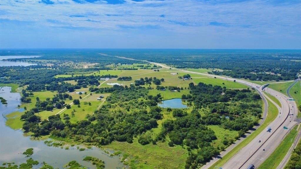 18.95 acres in Navarro County - photo 9