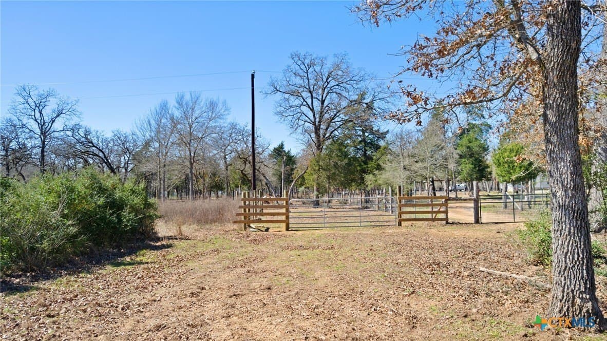 10.92 acres in Burleson County - photo 12