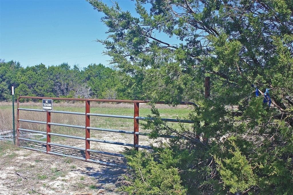 20 acres in Hood County - photo 2