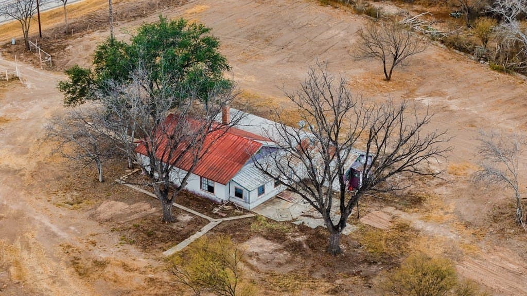 283,575 acres in Maverick County - photo 9