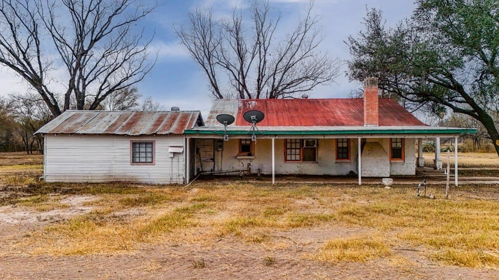 283,575 acres in Maverick County - photo 11