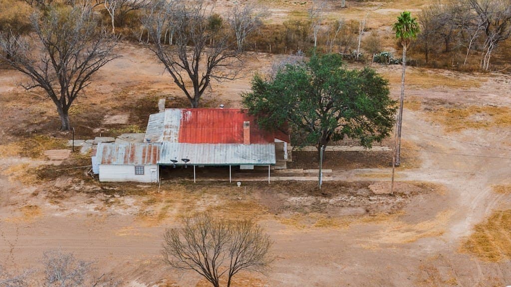 283,575 acres in Maverick County - photo 7