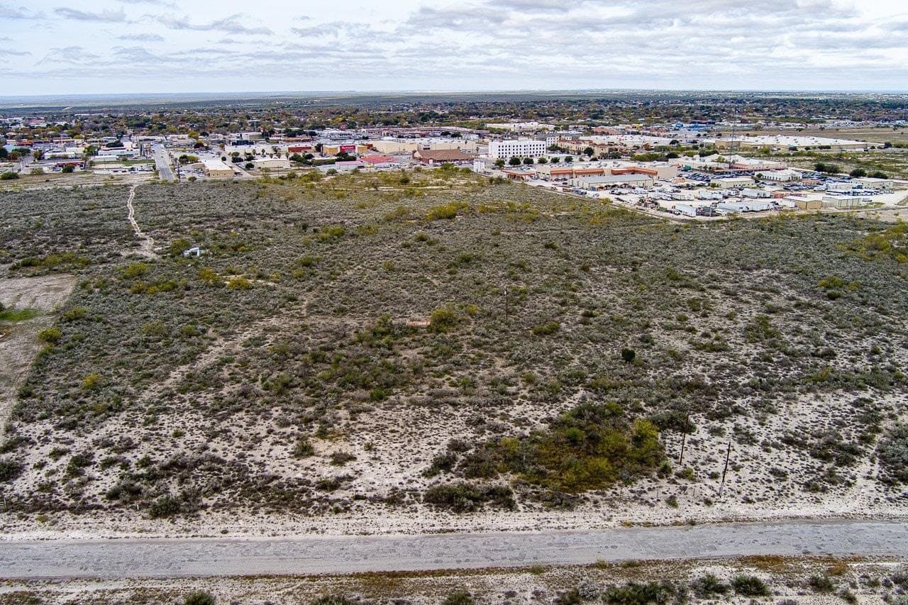 5.6 acres in Val Verde County - photo 4