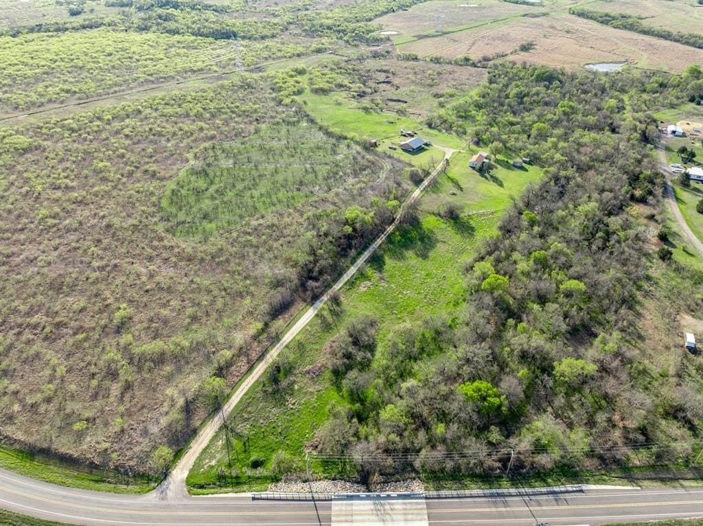11.98 acres in Hill County - photo 23