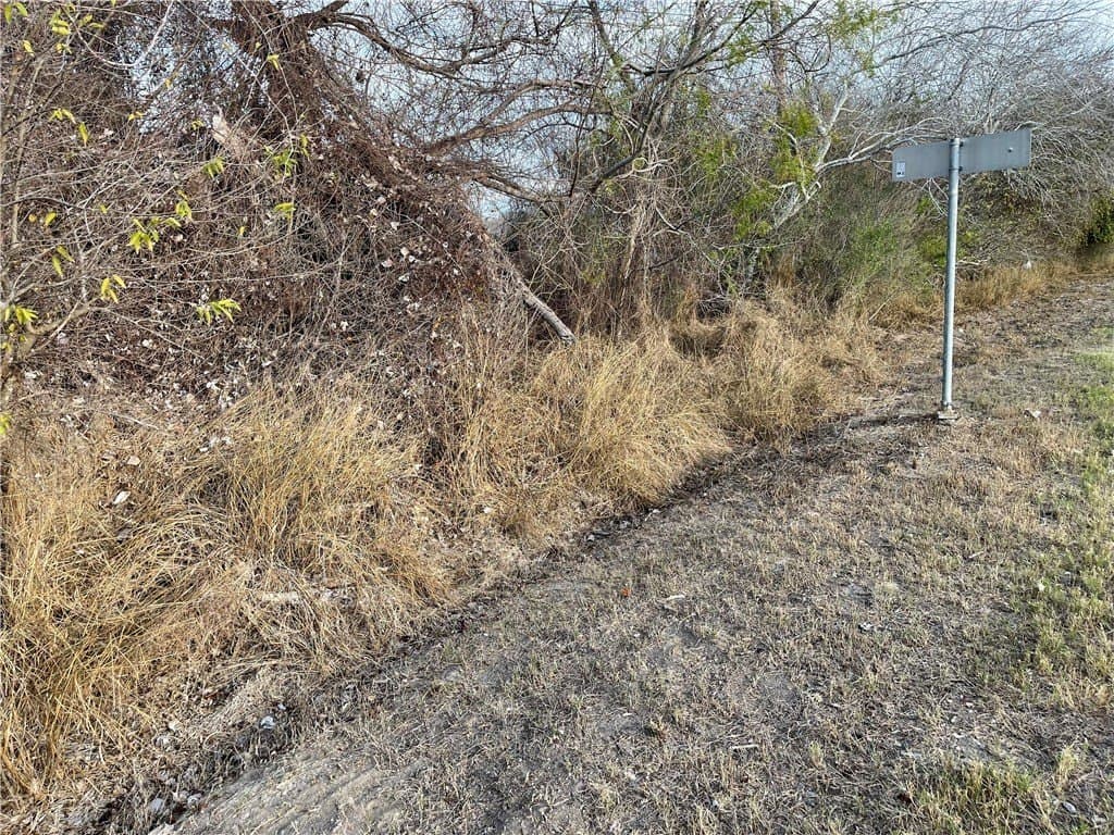 N Hwy 37 Access lot: 3