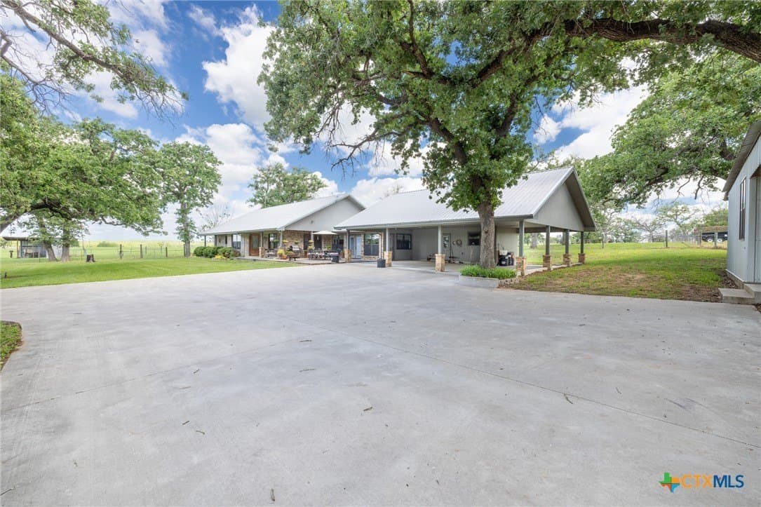 30.03 acres in Gonzales County - photo 6