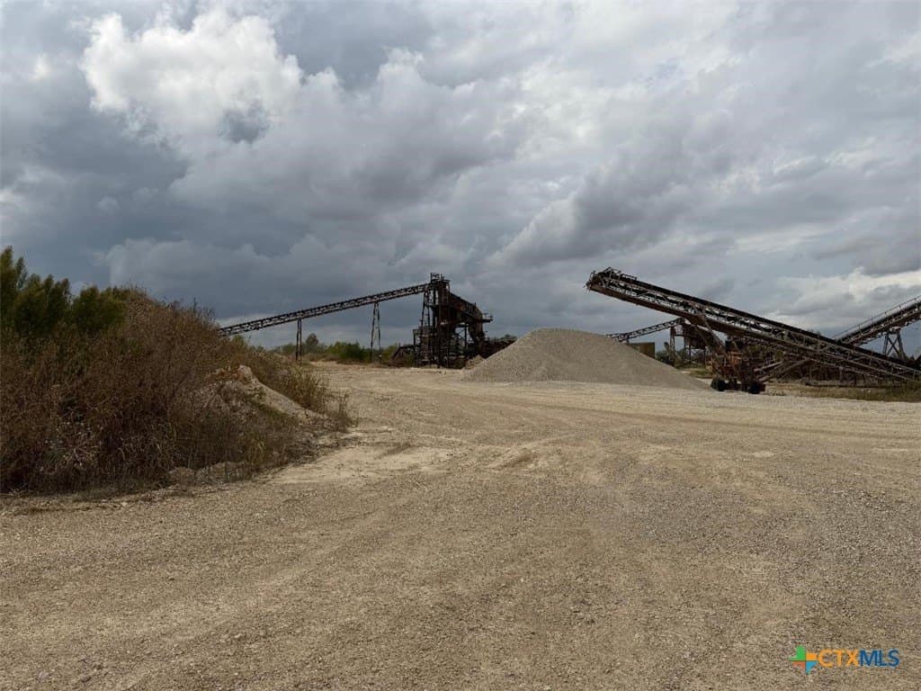794 acres in McLennan County - photo 5